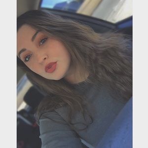 Meet your Posher, Makayla